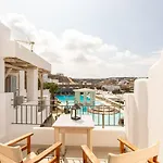 قرية بيريستيروناس Klouvas