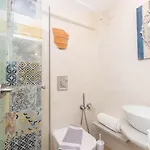 قرية بيريستيروناس Klouvas