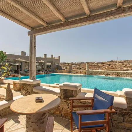 قرية بيريستيروناس