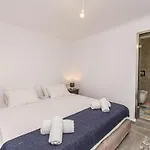Szálloda Peristeronas Village Kluvász