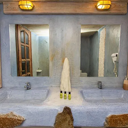 Peristeronas Village 호텔