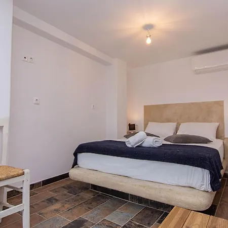 Peristeronas Village 클라우바스