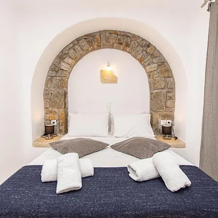 ホテル Peristeronas Village Klouvas