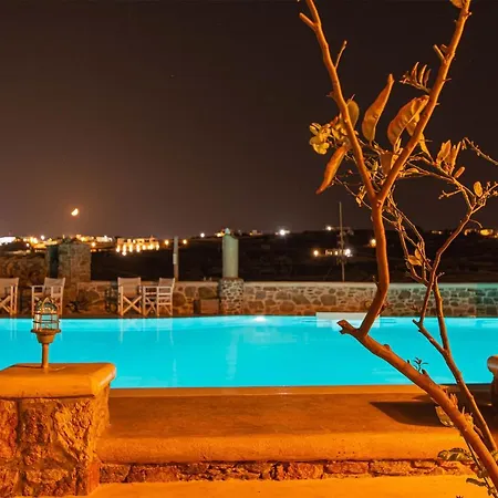 派李斯特洛纳斯村公寓 3*