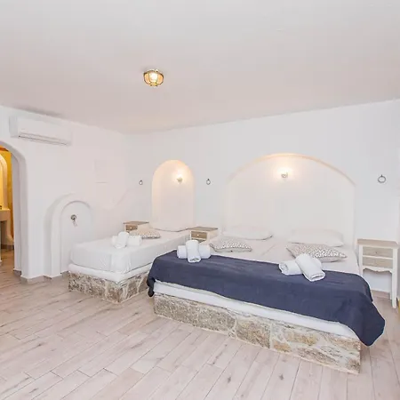 Peristeronas Village 호텔 3*