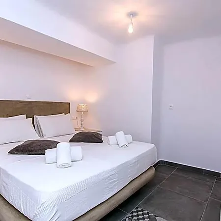 Hotel Peristeronas Village 3*