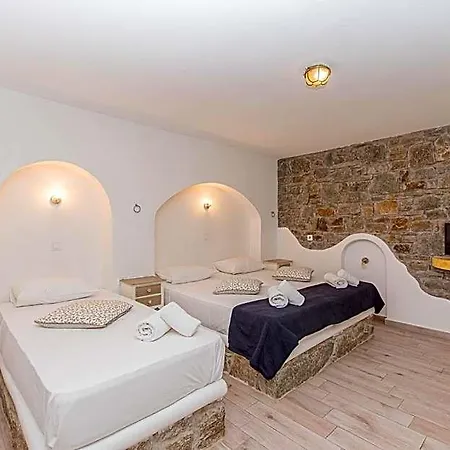 Peristeronas Village Hotel 3*