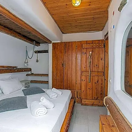 Hotel Peristeronas Village