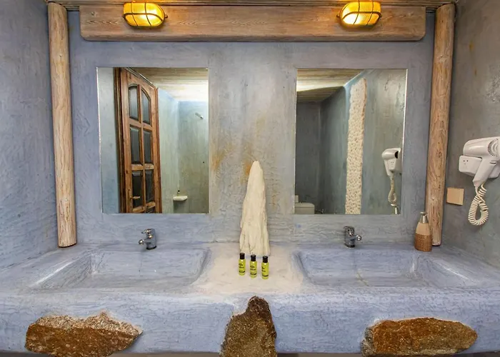 Peristeronas Village Отель