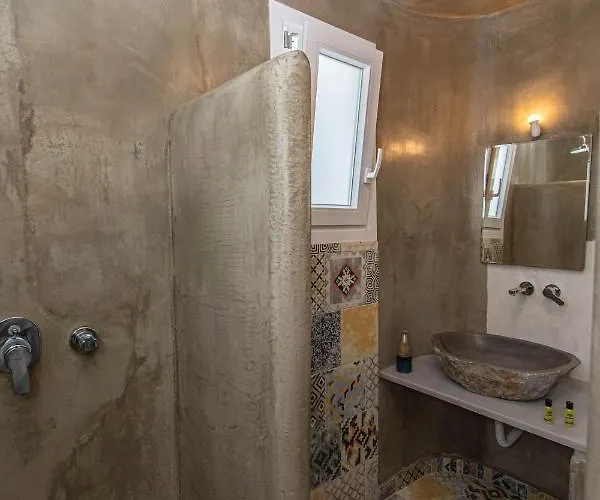 Peristeronas Village Отель