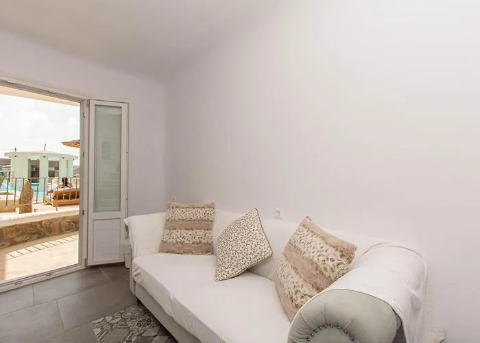 Peristeronas Village Отель