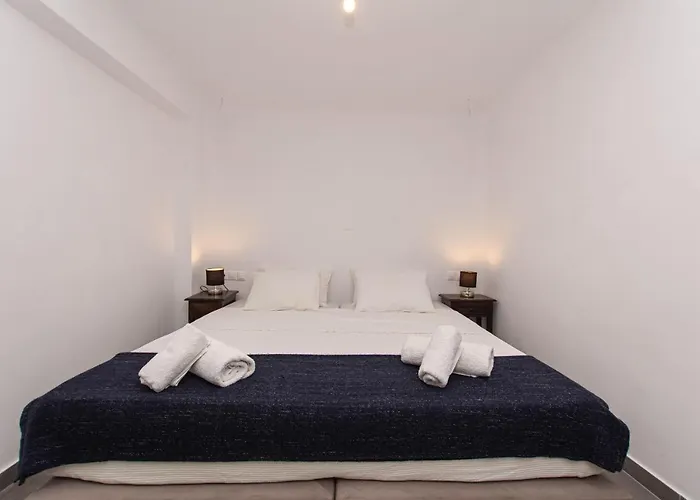 Отель Peristeronas Village Klouvas