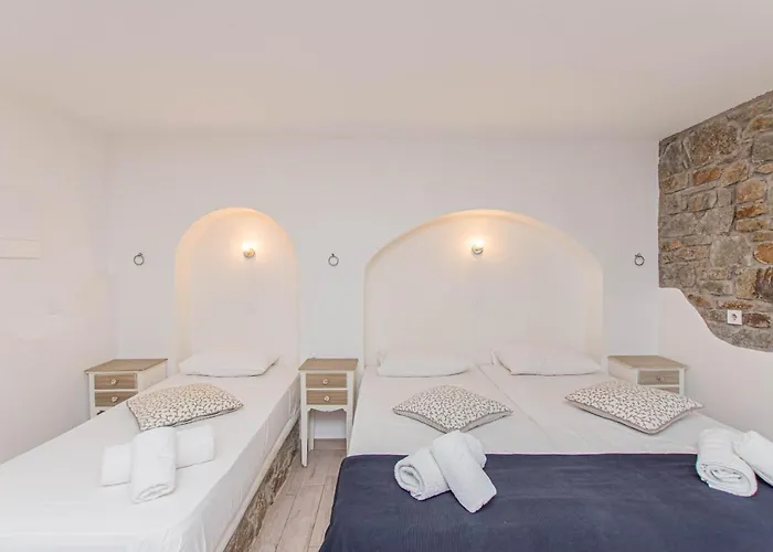 Peristeronas Village 3*