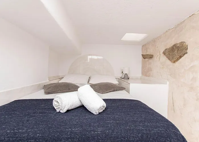 Peristeronas Village 3*