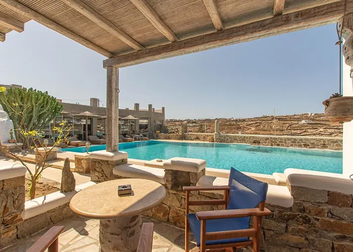 قرية بيريستيروناس